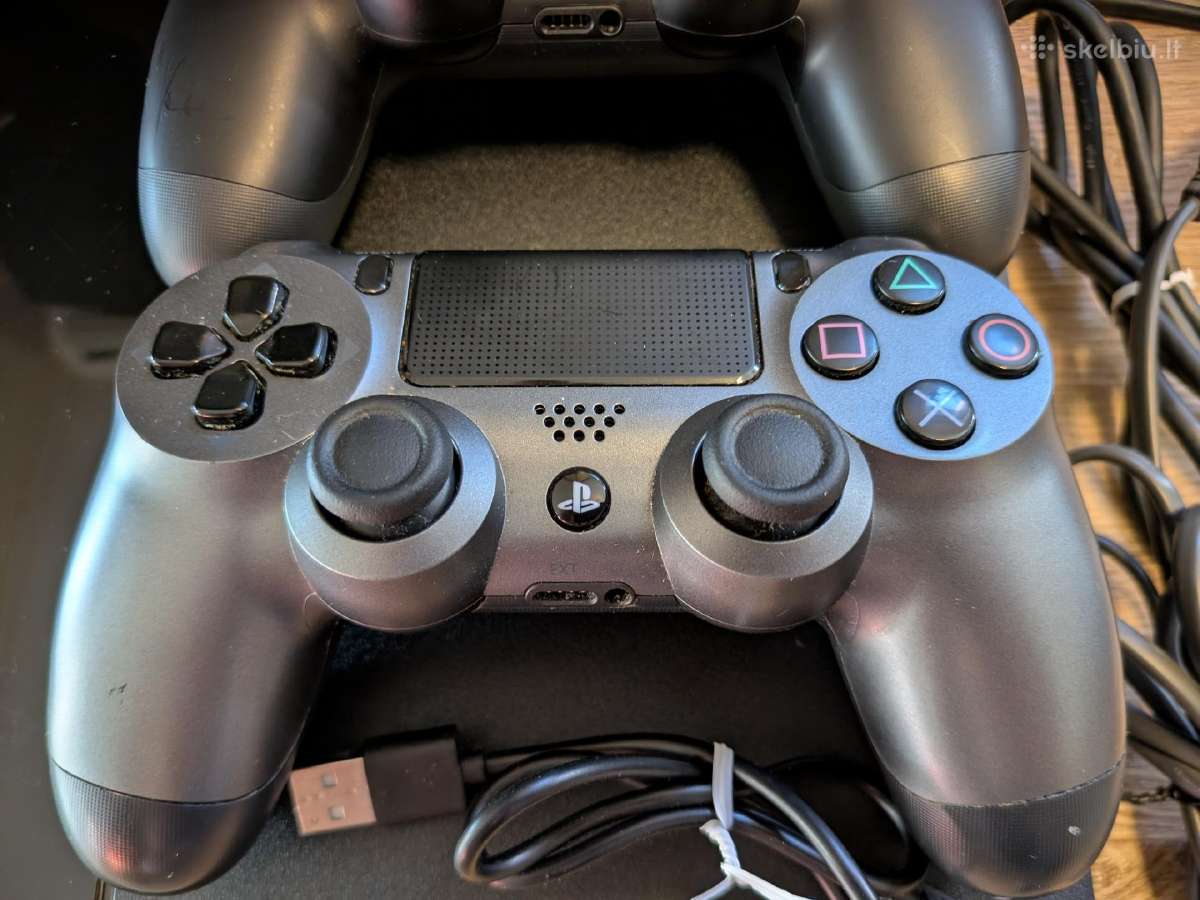 Playstation 4 (Ps4) 500 GB + du valdymai - nuotraukos Nr. 3