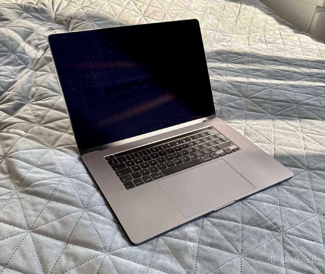 MacBook Pro 16" 2019 i9 32 GB RAM Amd 8 GB - nuotraukos Nr. 3