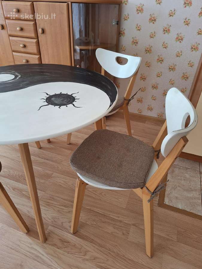 Virtuvinis stalas su kėdėmis - nuotraukos Nr. 2