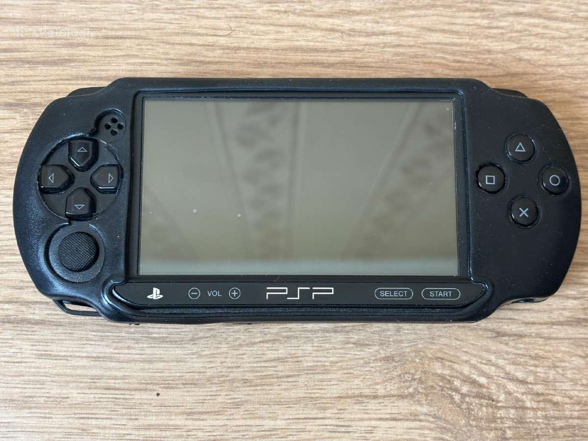 PSP Street E1004 + Priedai (Labai geros būklės) - nuotraukos Nr. 2