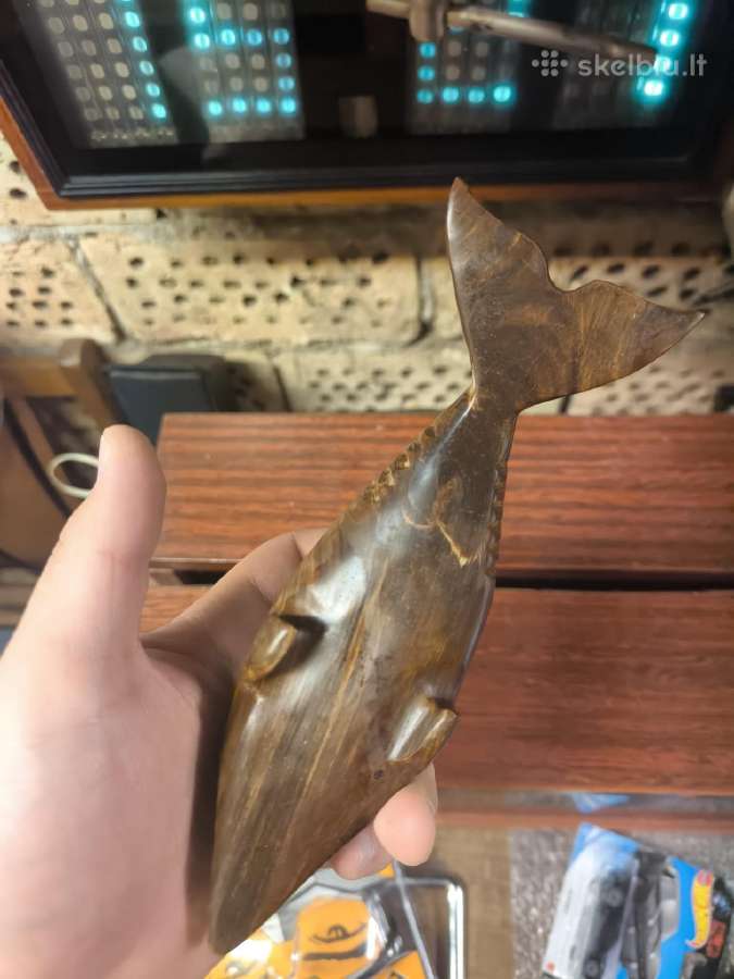 Išdrožta medinė delfino figurėlė - nuotraukos Nr. 3