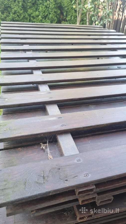 Medinės tvoros segmentai su metaliniais skers. - nuotraukos Nr. 3