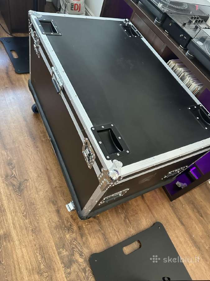 Parduodu didelį flight case - nuotraukos Nr. 2