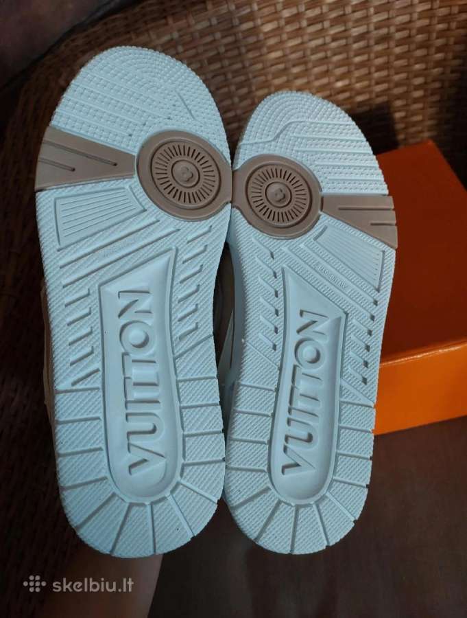 Louis Vuitton Kedai - nuotraukos Nr. 3