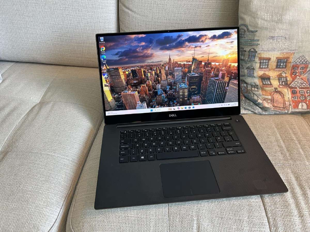 Dell Precision 5540, 4k Oled ekranas - nuotraukos Nr. 3