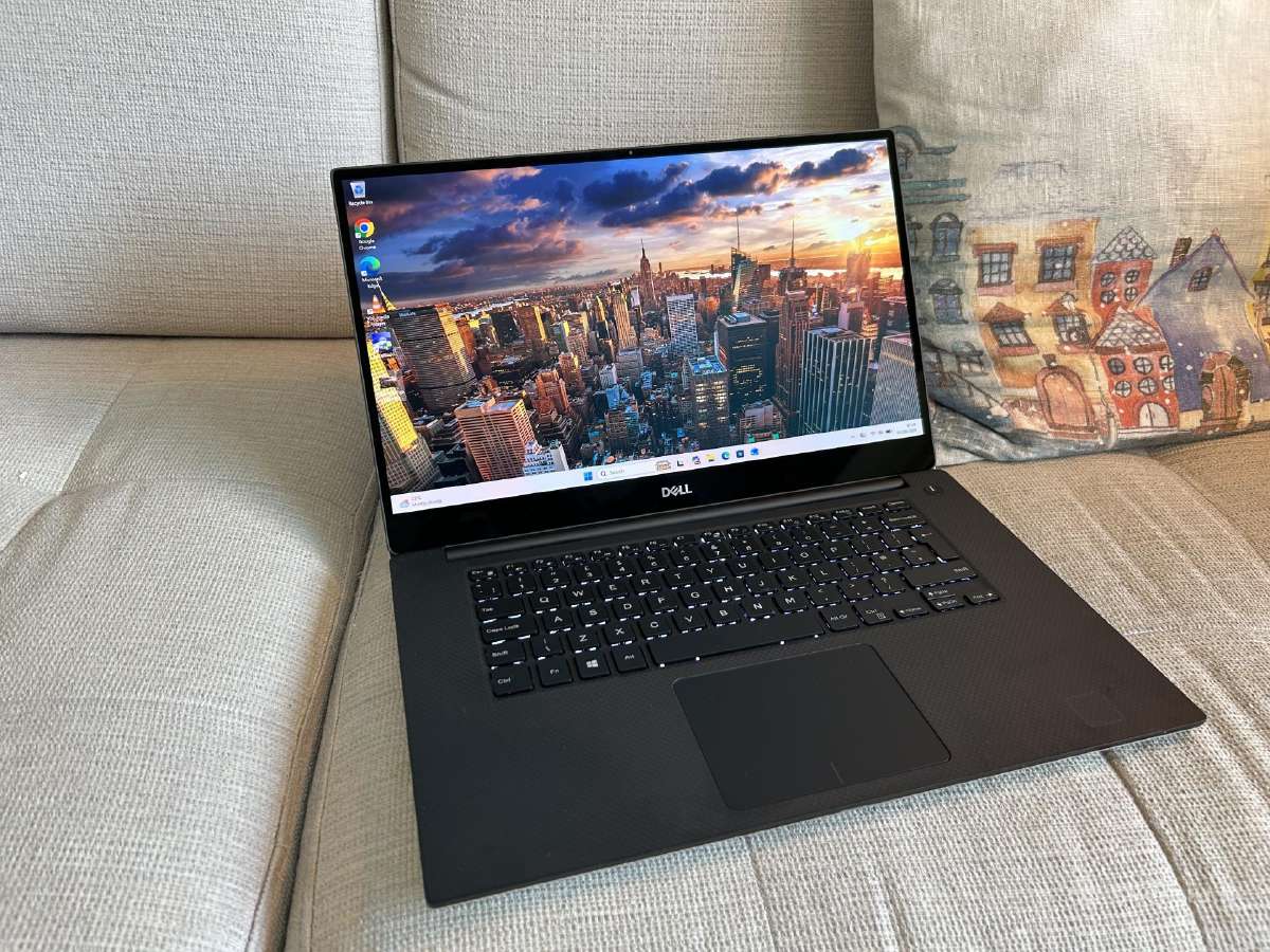 Dell Precision 5540, 4k Oled ekranas - nuotraukos Nr. 5