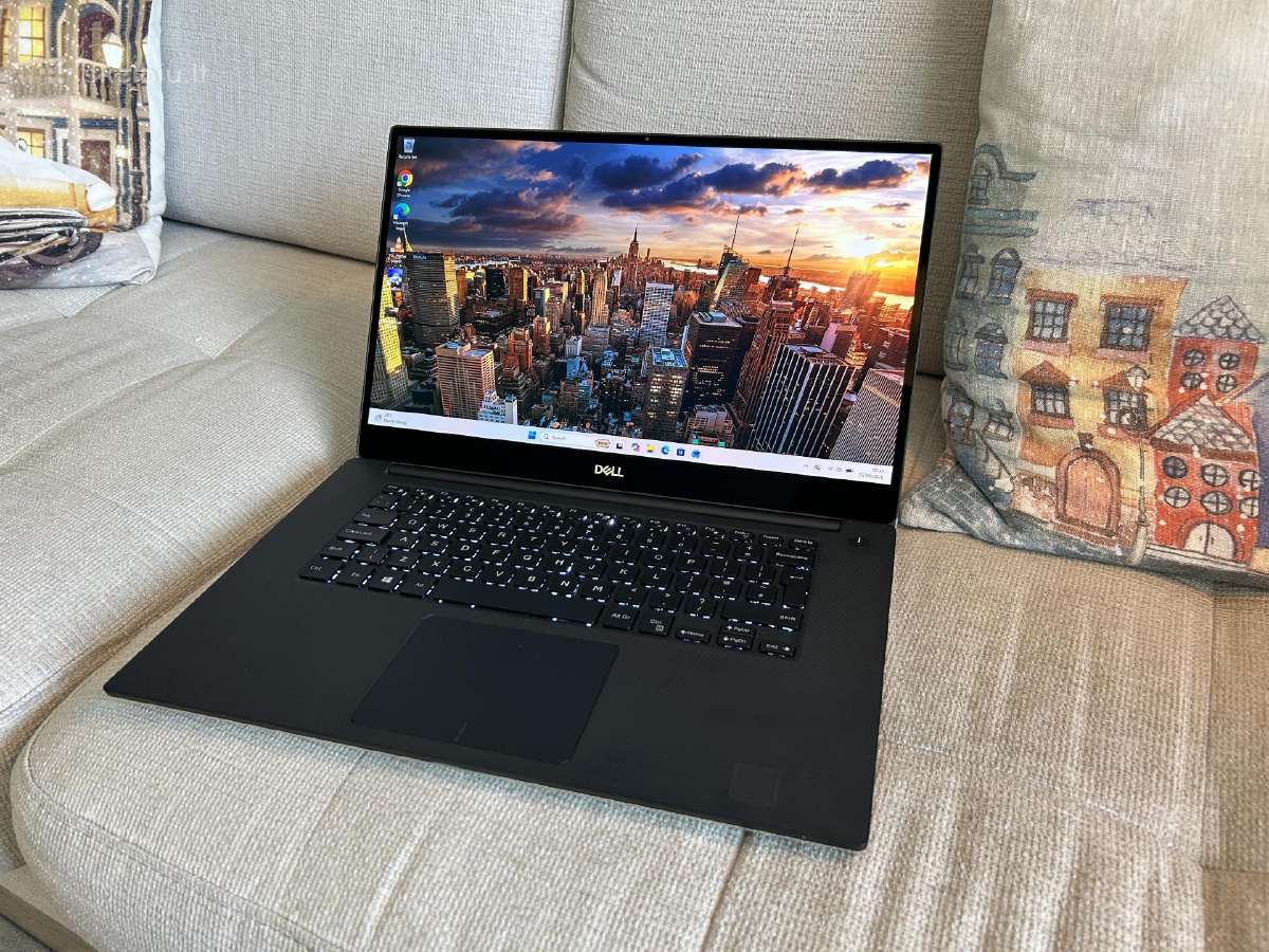 Dell Precision 5540, 4k Oled ekranas - nuotraukos Nr. 15