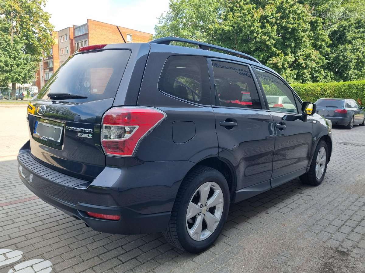 Automobilis Subaru Forester - nuotraukos Nr. 9