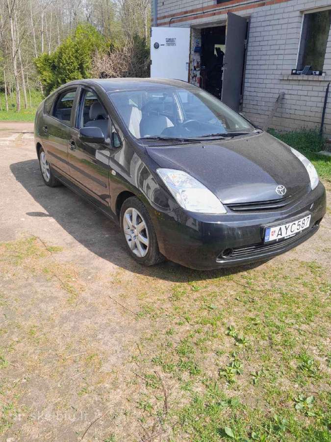 Prius nuoma - nuotraukos Nr. 2