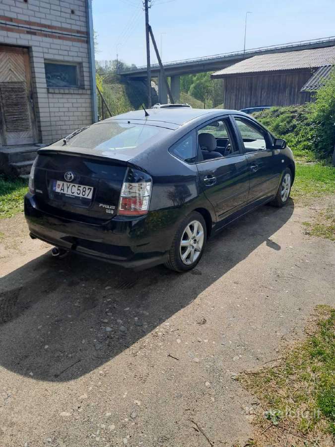 Prius nuoma - nuotraukos Nr. 3