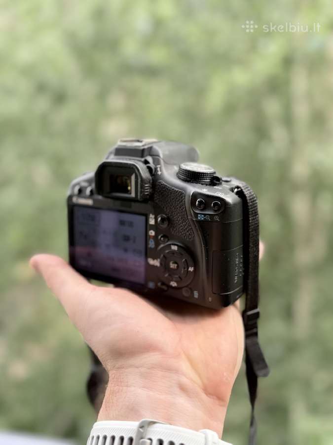 Canon EOS 500d + objektyvas + pakrovėjas - nuotraukos Nr. 2