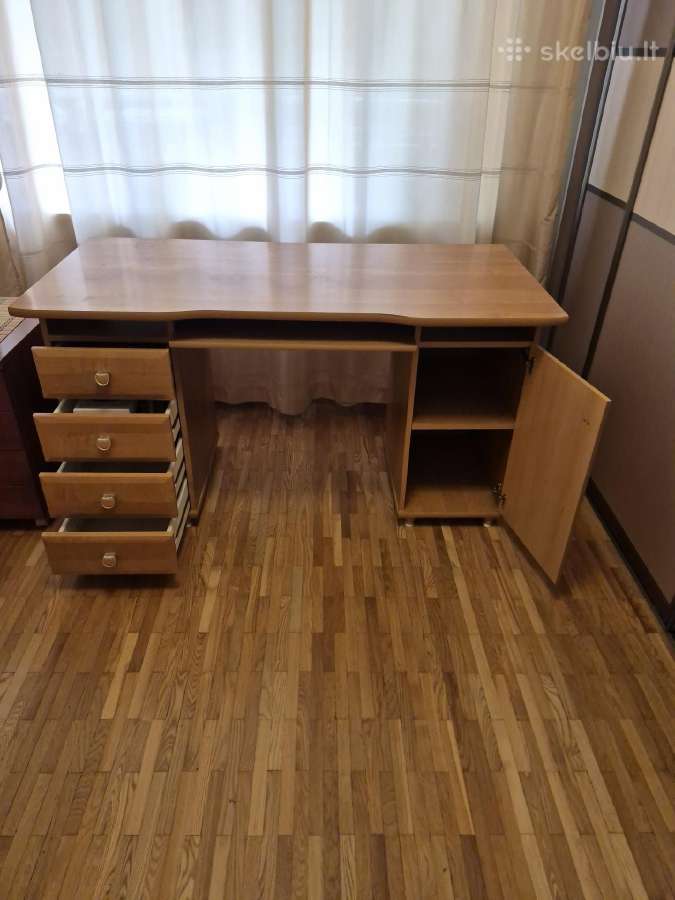 Parduodu rašomąjį stalą - nuotraukos Nr. 3