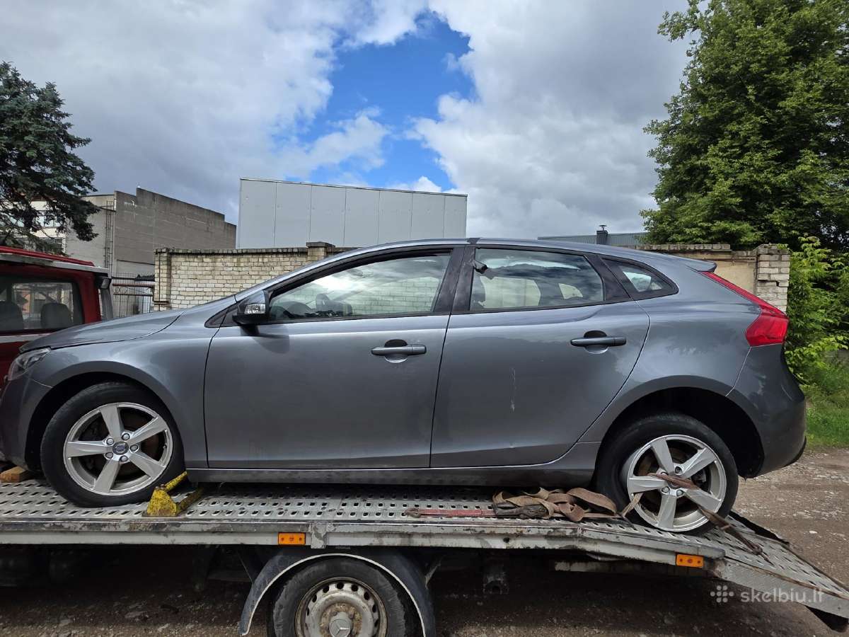 Volvo V40 2015 2.0 D 88kw D4204t8 dalys - nuotraukos Nr. 2