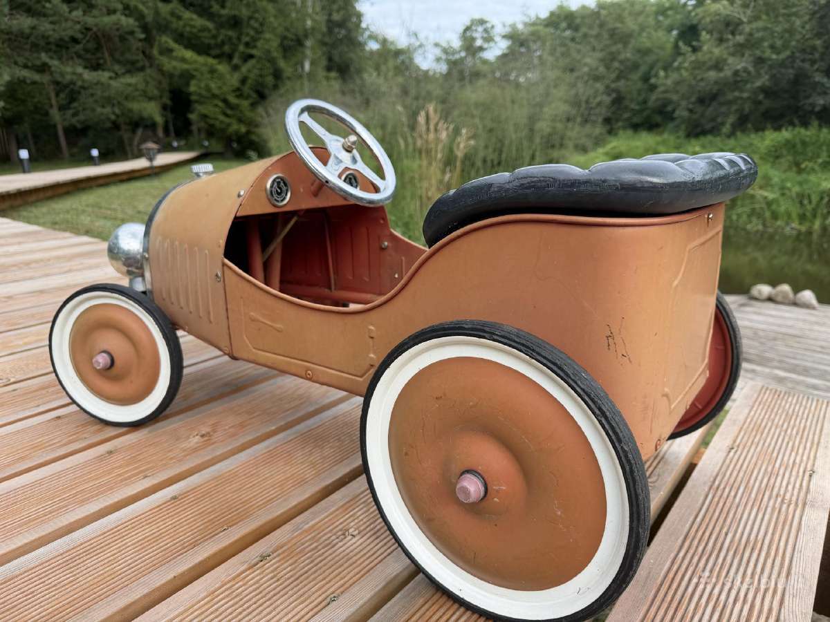 Vintažinis vaikiškas automobilis retro stiliaus - nuotraukos Nr. 9