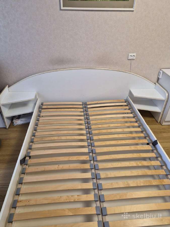 Parduodu spintą, lovą, komodą - nuotraukos Nr. 5