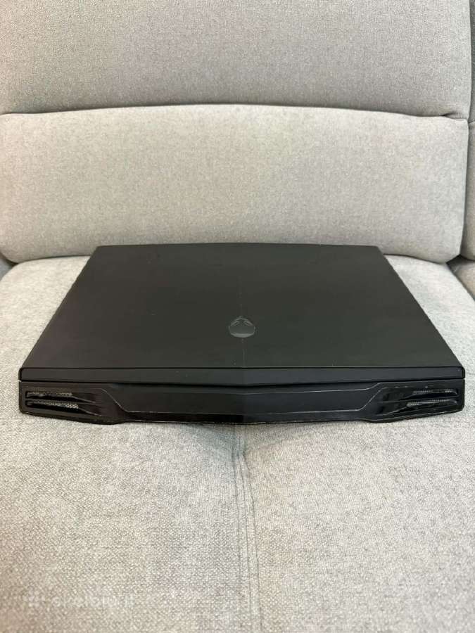 Alienware M17x R2 - nuotraukos Nr. 7