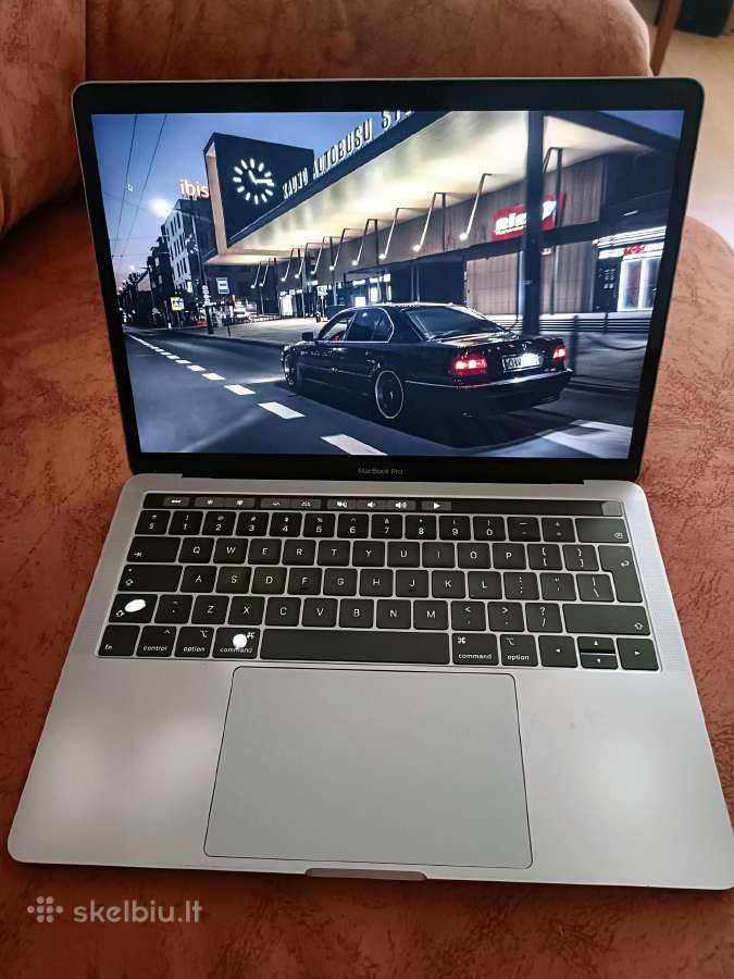 MacBook pro 13 touch bar - nuotraukos Nr. 2
