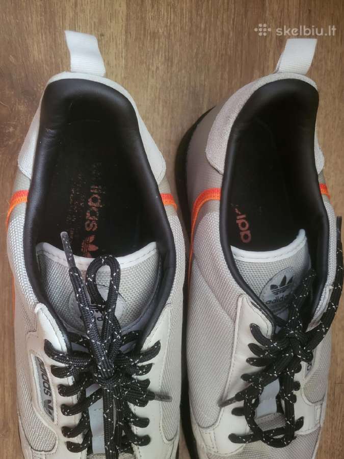 Adidas kedai - nuotraukos Nr. 7