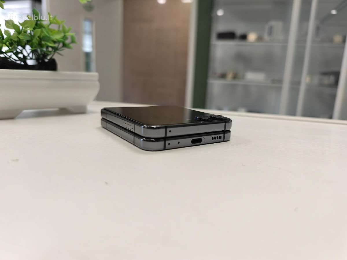 Samsung Galaxy Flip 5 - nuotraukos Nr. 5