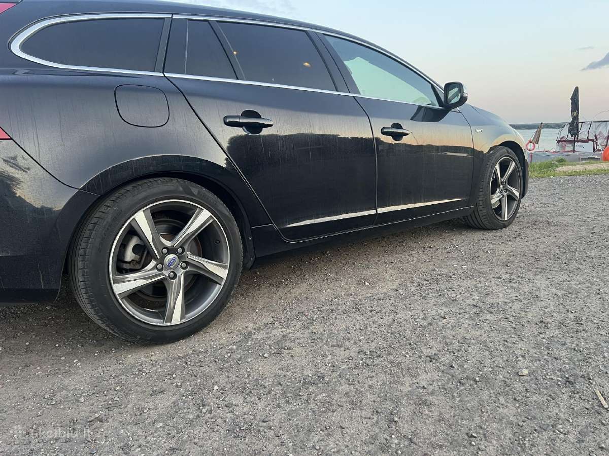 Volvo R-design ratlankiai - nuotraukos Nr. 3