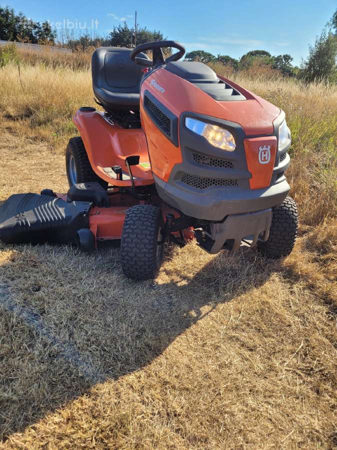 Husqvarna yth24v54 galingas traktoriukas - nuotraukos Nr. 2