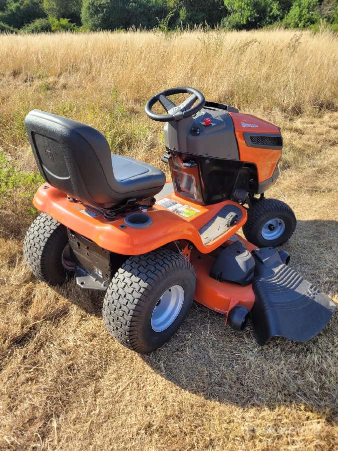 Husqvarna yth24v54 galingas traktoriukas - nuotraukos Nr. 5