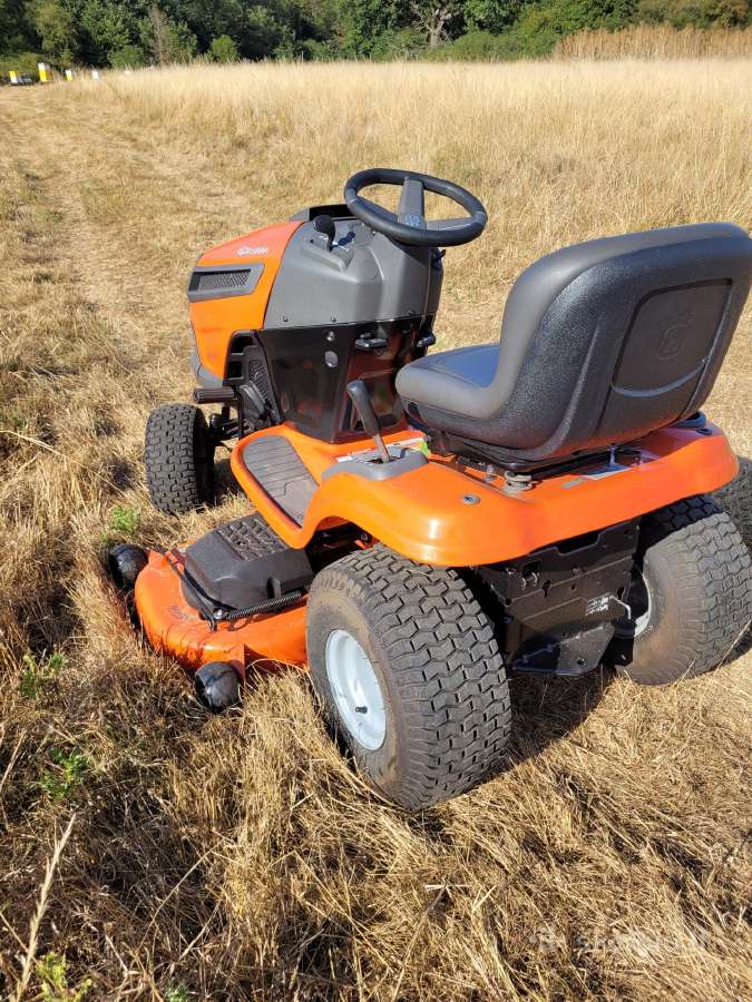 Husqvarna yth24v54 galingas traktoriukas - nuotraukos Nr. 6