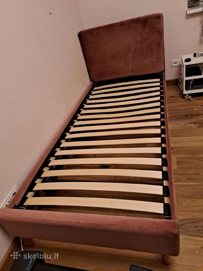 Veliūrinė viengulė lova su grotelėmis - nuotraukos Nr. 3