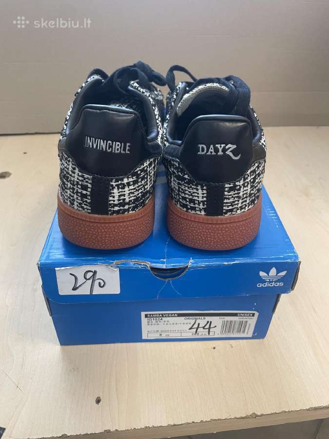 Adidas.nike - nuotraukos Nr. 2