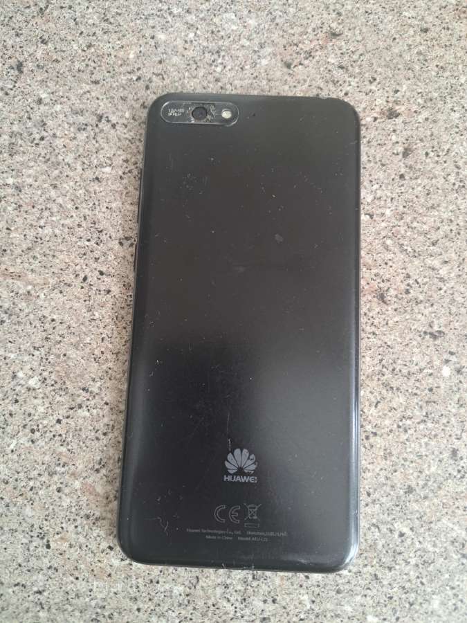 Parduodu telefona Huawei Y6 2018m. - nuotraukos Nr. 4