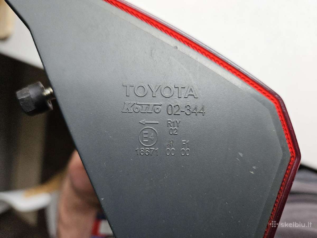 Toyota Auris galinis kairysis žibintas/atš.rėmas - nuotraukos Nr. 2