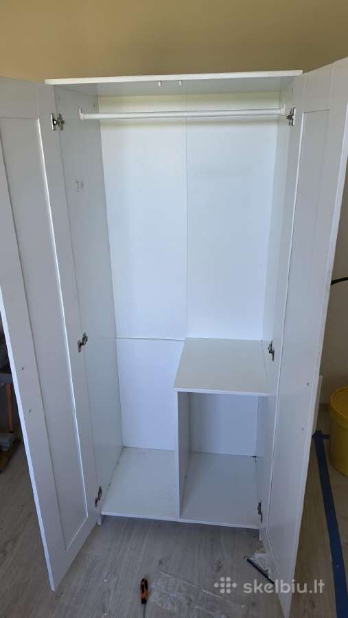 Balta Ikea spinta drabužiams su veidrodžiu šone - nuotraukos Nr. 4