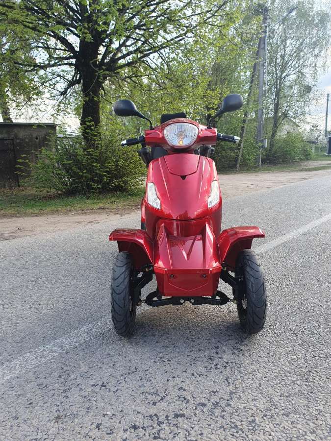 Elektrinis keturratis scooteris - nuotraukos Nr. 8