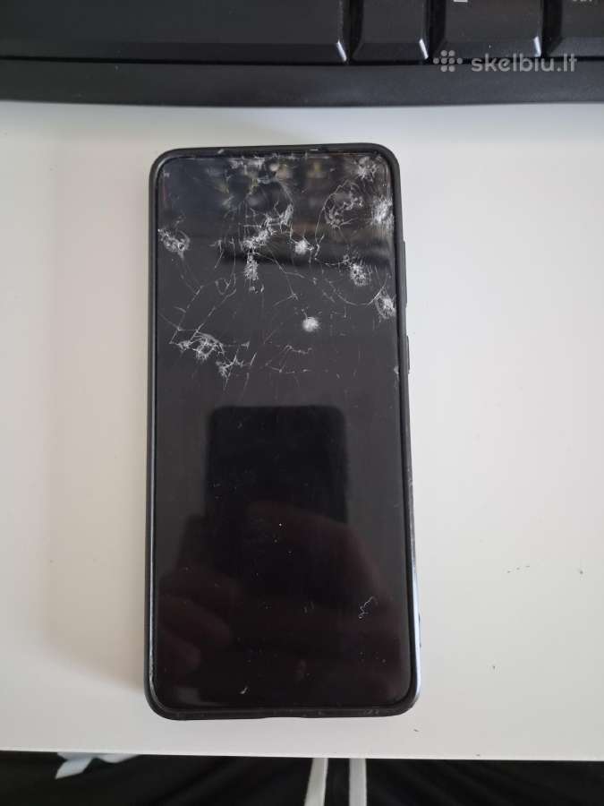Samsung Galaxy S20+ su daužtu ekranu. - nuotraukos Nr. 2
