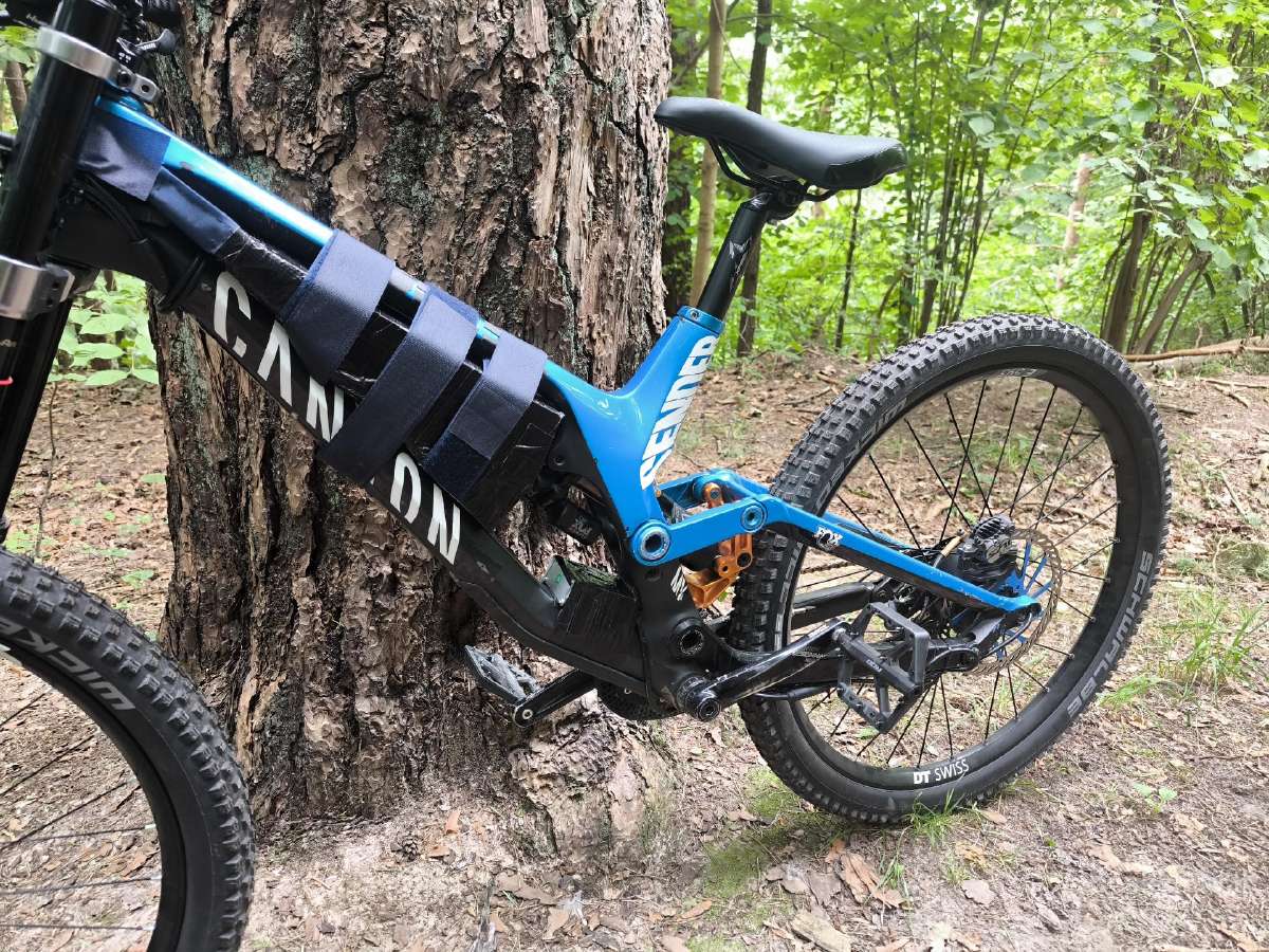Canyon Sender CF 9.0 E-downhill - nuotraukos Nr. 3