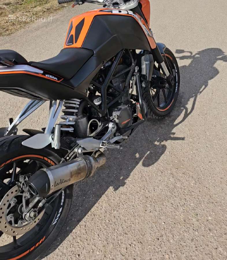 KTM Duke 125 Cc tvarkingas traukia 120km/h 1800€ - nuotraukos Nr. 4