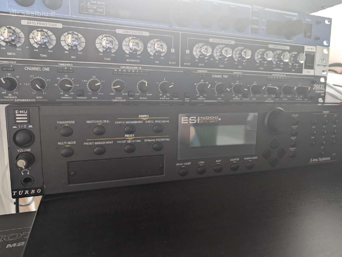 Emu Esi4000 8 out, 32 MB, Blue Scsi - nuotraukos Nr. 8