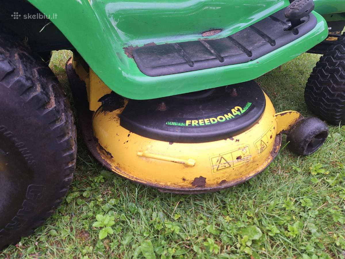 John Deere Lt170 Galingas Sodo traktoriukas 16hp - nuotraukos Nr. 9