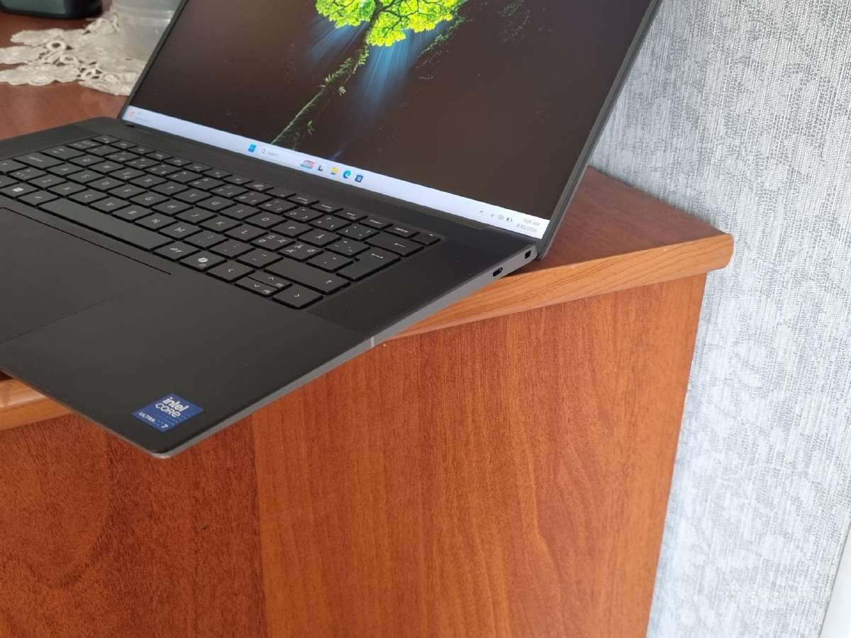 Dell Precision 5690 ultra7 Rtx 4090 - nuotraukos Nr. 3