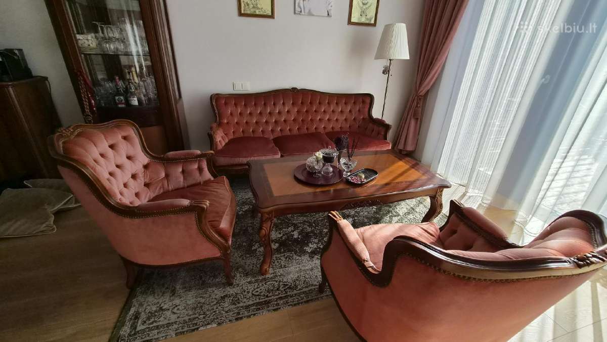 Klasikinio stiliaus minkštų baldų komplektas - nuotraukos Nr. 2