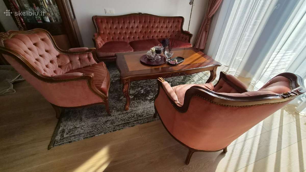 Klasikinio stiliaus minkštų baldų komplektas - nuotraukos Nr. 7