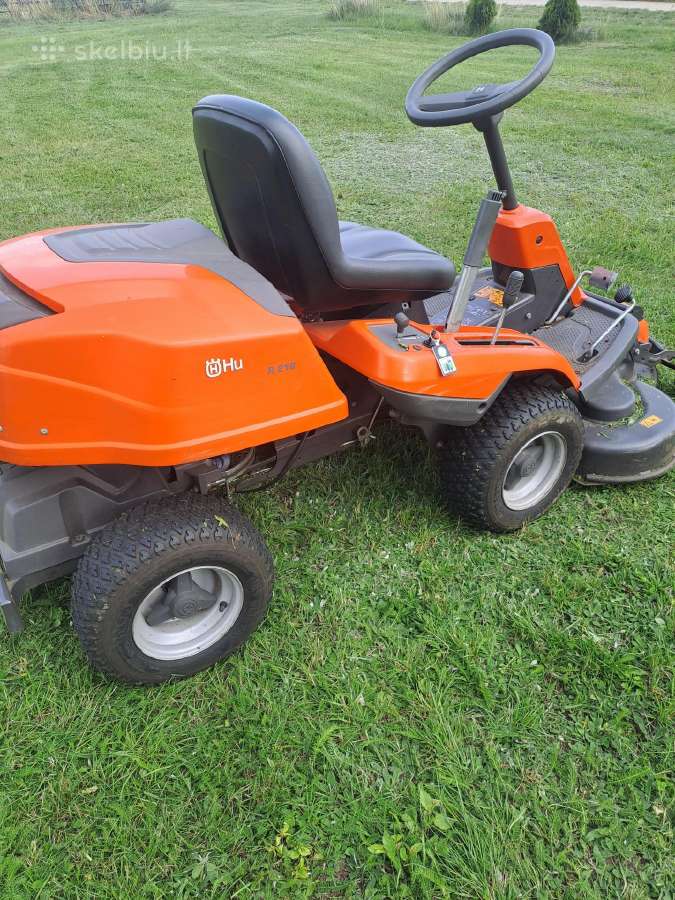 Traktoriukas zolepjove Husqvarna R216 raideris - nuotraukos Nr. 2