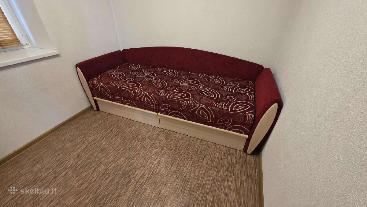 Parduodama sofa su miegojimo f-ja ir patalynės dėž - nuotraukos Nr. 2