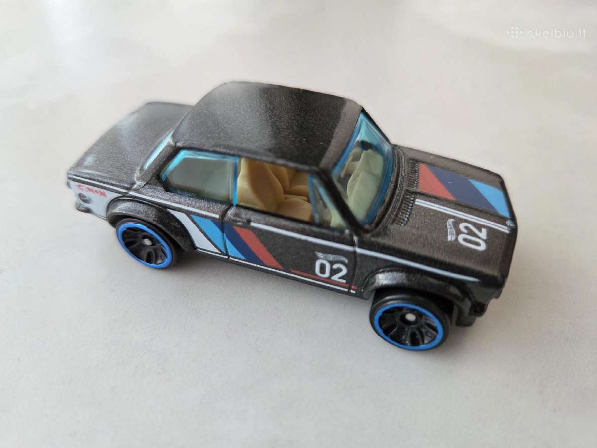 Hot Wheels bmw 2002 rinkinys - nuotraukos Nr. 3