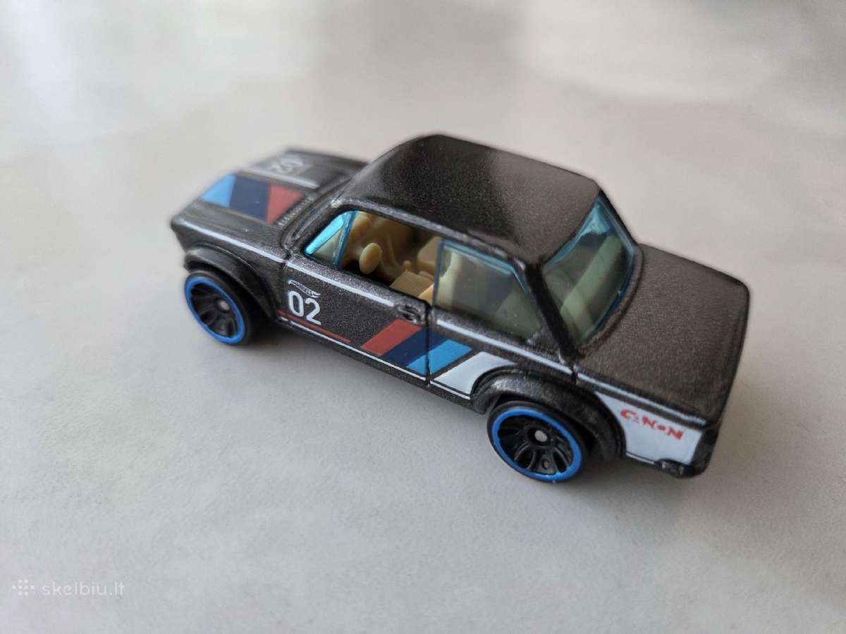 Hot Wheels bmw 2002 rinkinys - nuotraukos Nr. 4