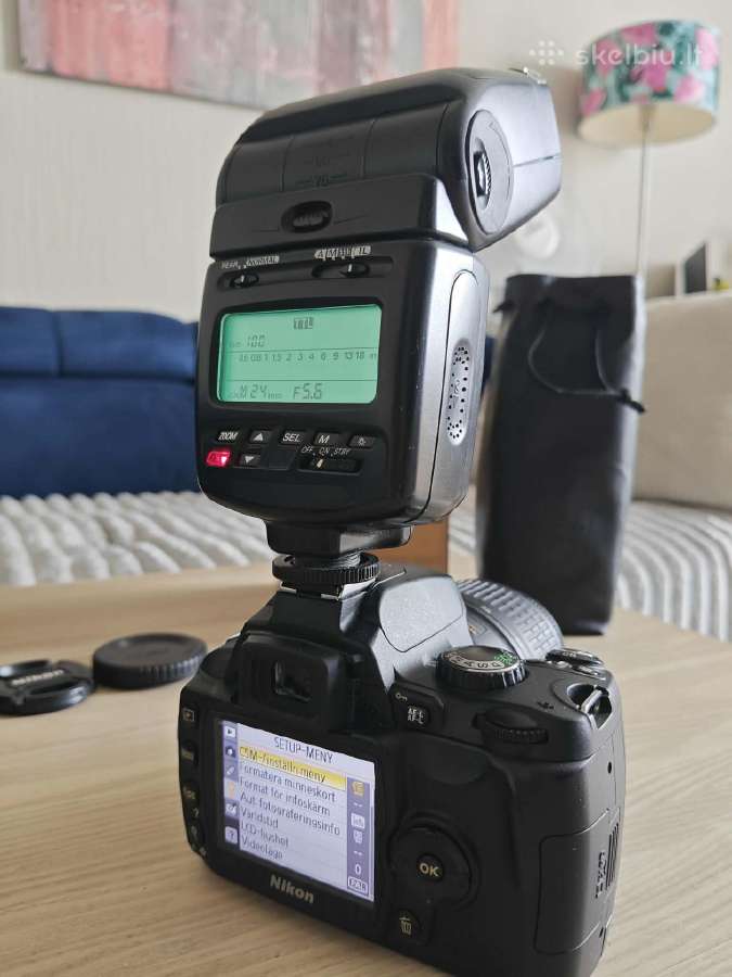 Nikon D40x su Nikon blykste ir daug priedu - nuotraukos Nr. 7