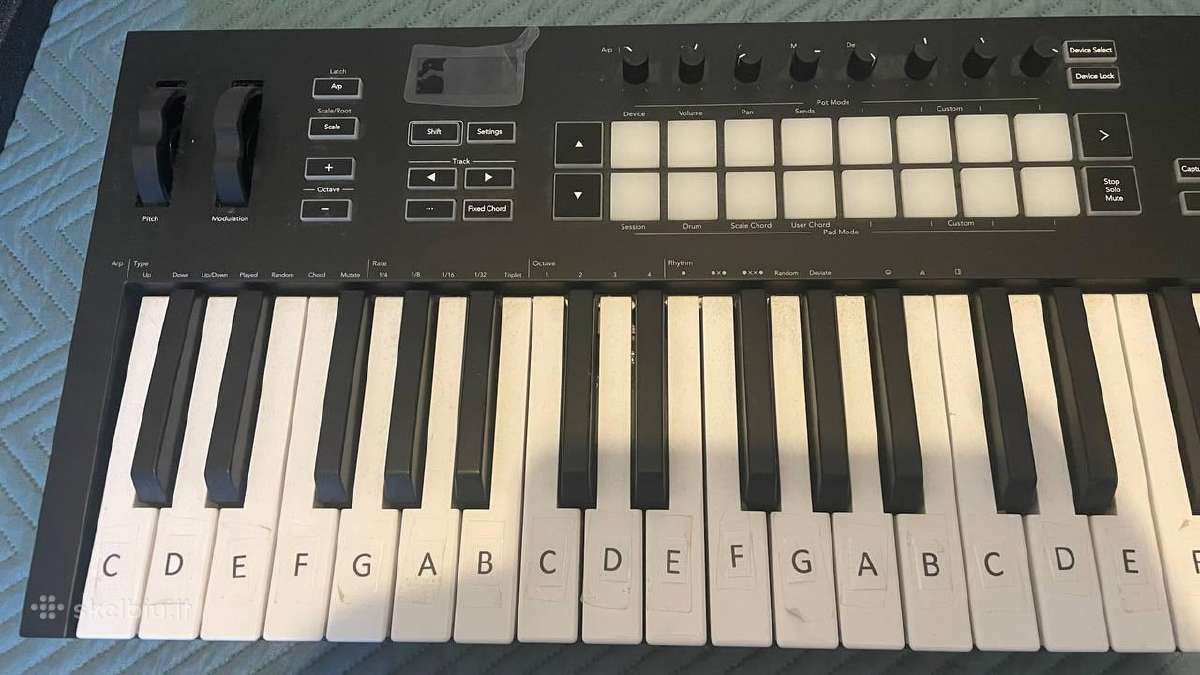 Novation Launchkey 37 mk3 - nuotraukos Nr. 2