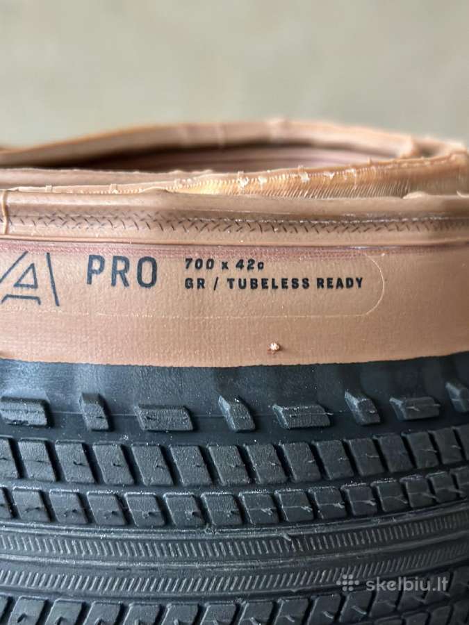 Bontrager Girona Pro 42c padangos - nuotraukos Nr. 2