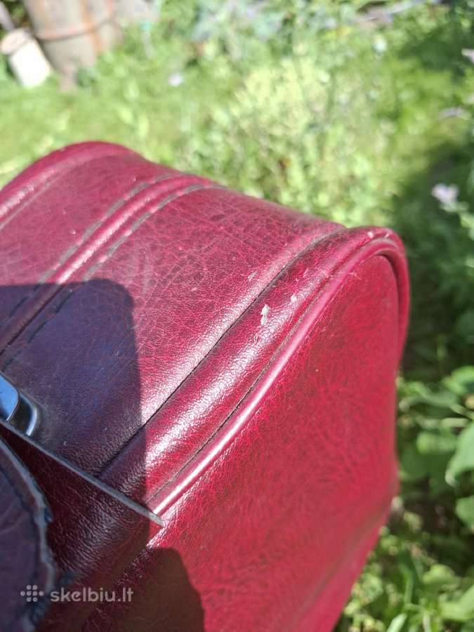 Parduodamas ryškus, retro stiliaus lagaminas - nuotraukos Nr. 15