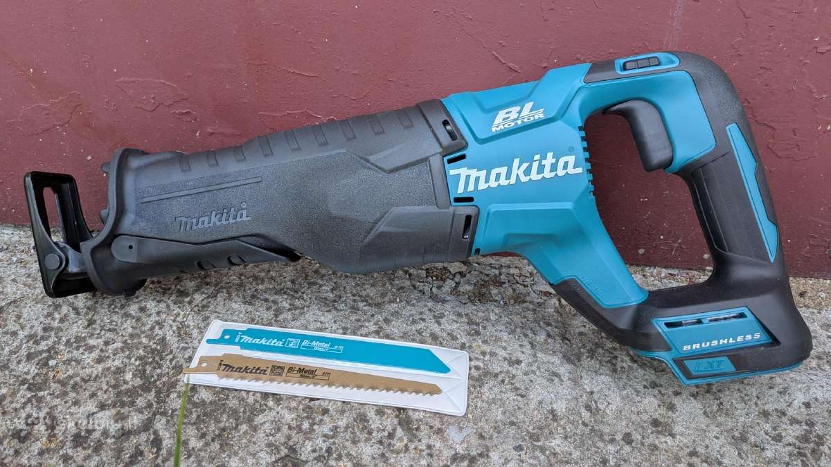 Milwauke, Makita tiesinis pjūklas - nuotraukos Nr. 2